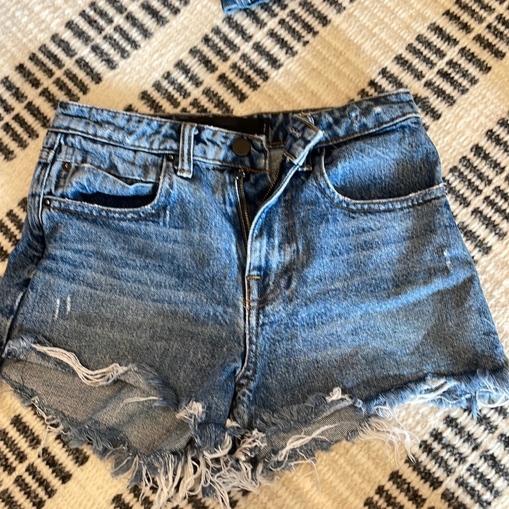 ALEXANDER WANG bite jean shorts size 24